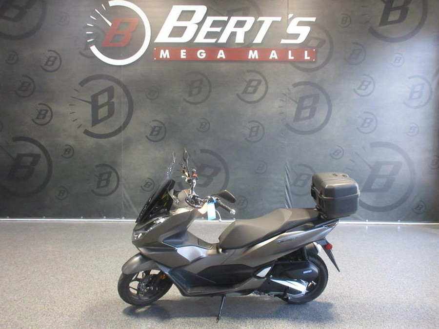 2023 Honda® PCX ABS