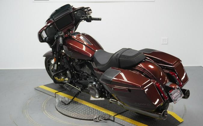 2024 Harley-Davidson® CVO™ Street Glide® Copperhead