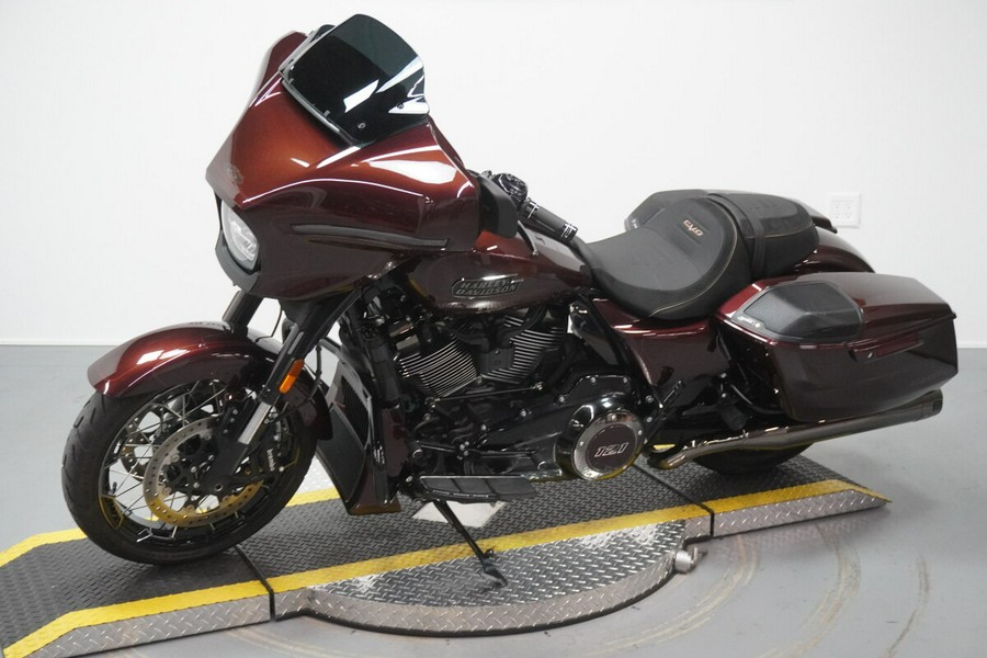 2024 Harley-Davidson® CVO™ Street Glide® Copperhead