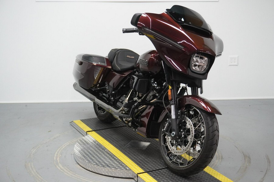 2024 Harley-Davidson® CVO™ Street Glide® Copperhead