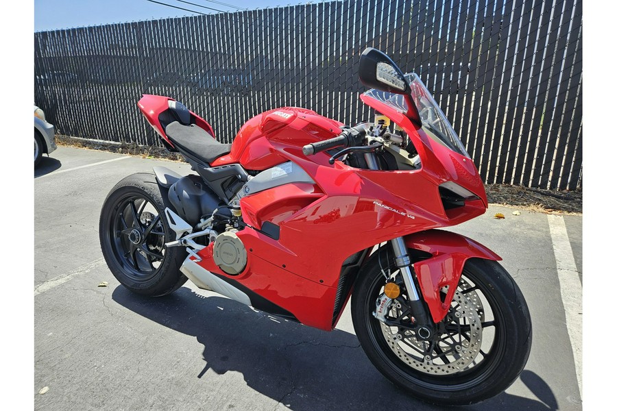 2018 Ducati PANIGALE V4 S