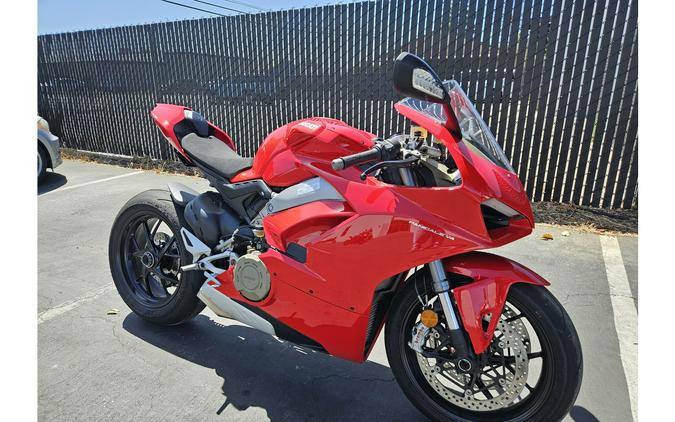 2018 Ducati PANIGALE V4 S