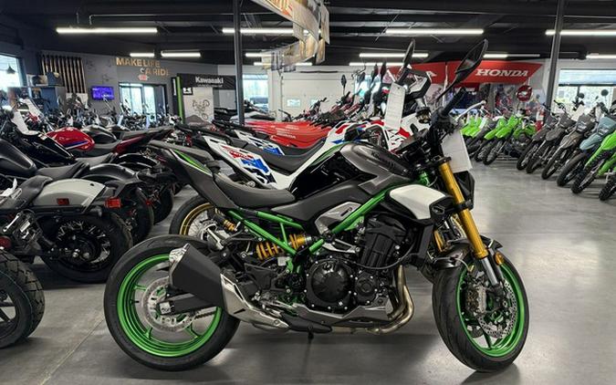 2025 Kawasaki Z900 SE ABS