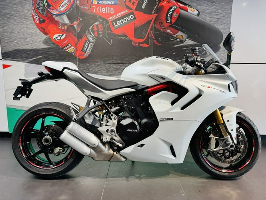 2023 Ducati Supersport 950 S Arctic White
