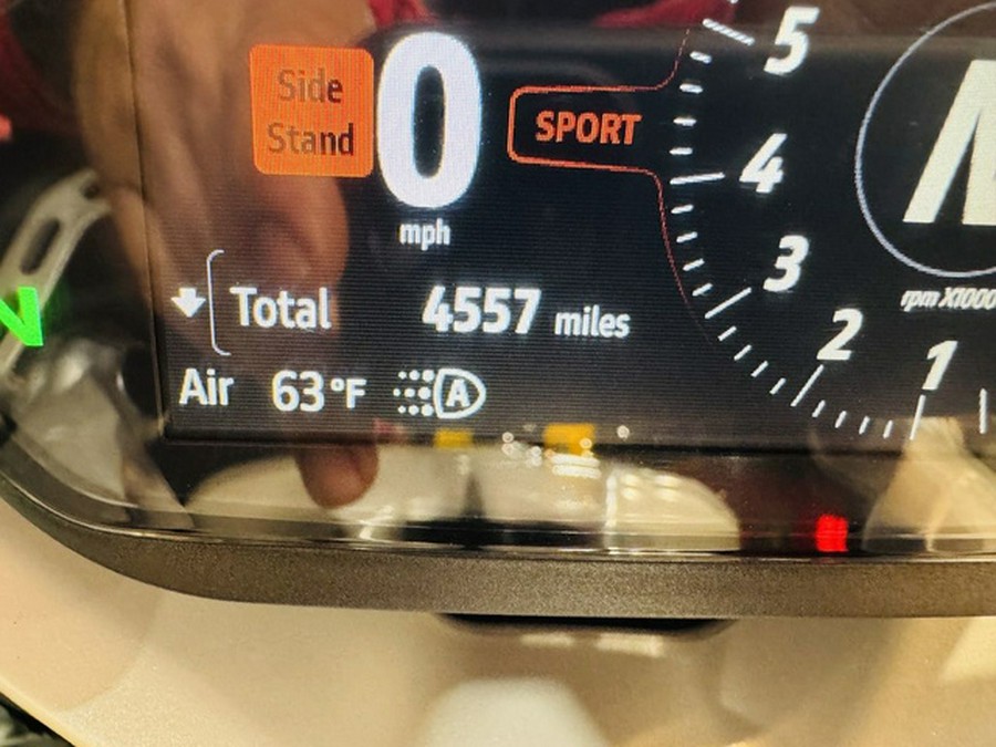 2023 Ducati Supersport 950 S Arctic White