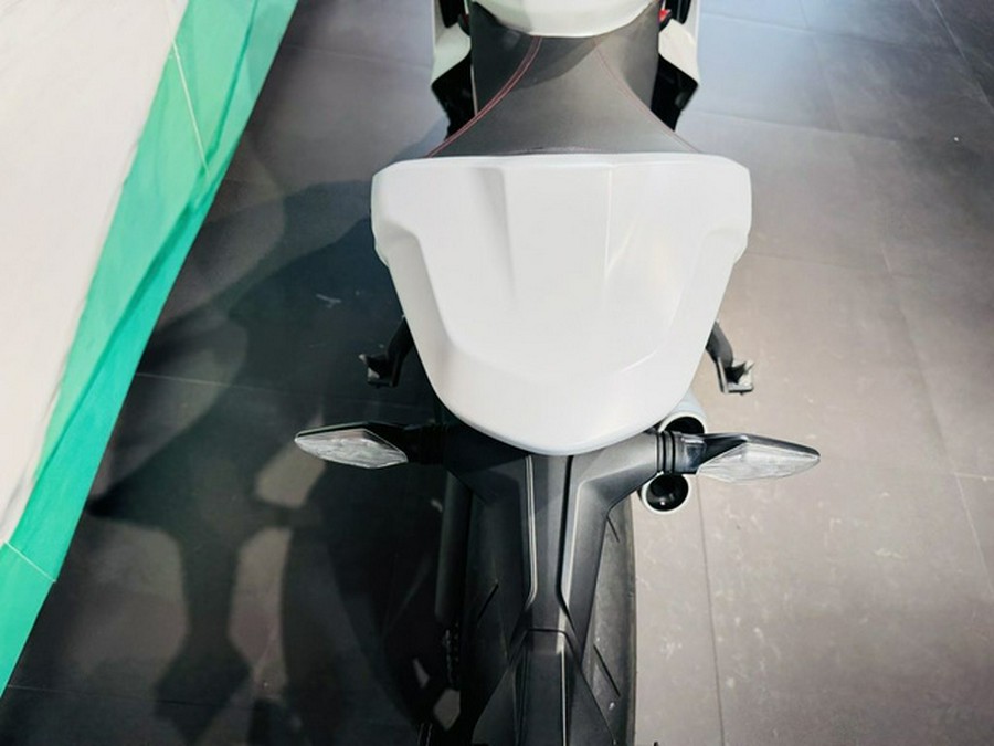 2023 Ducati Supersport 950 S Arctic White