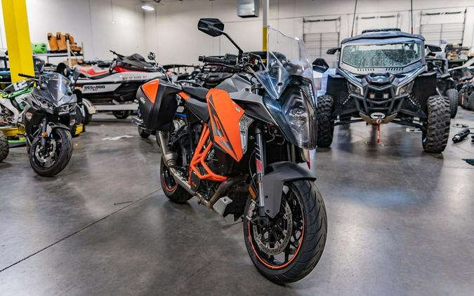 2017 KTM 1290 Super Duke GT