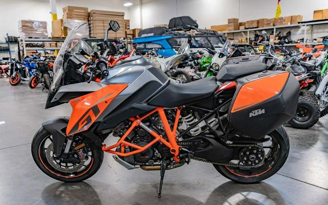 2017 KTM 1290 Super Duke GT