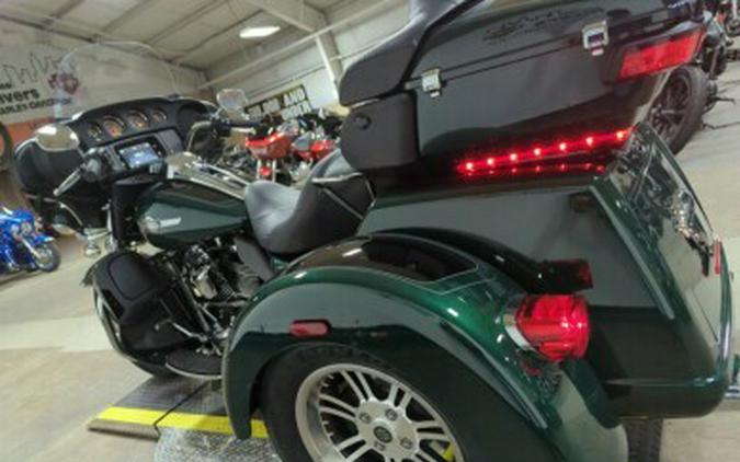 2024 Harley-Davidson Tri Glide Ultra Alpine Green / Vivid Black