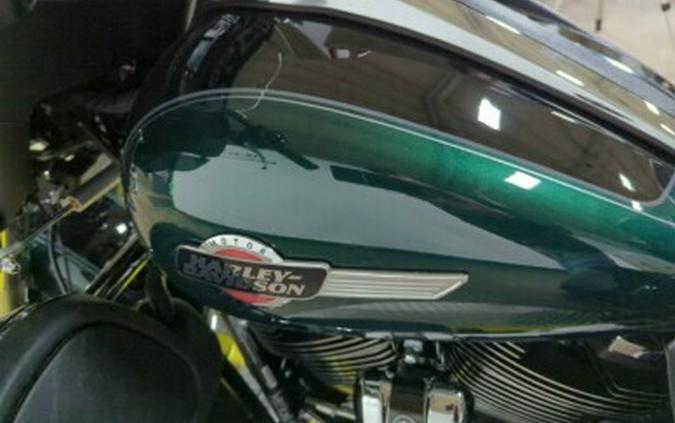 2024 Harley-Davidson Tri Glide Ultra Alpine Green / Vivid Black