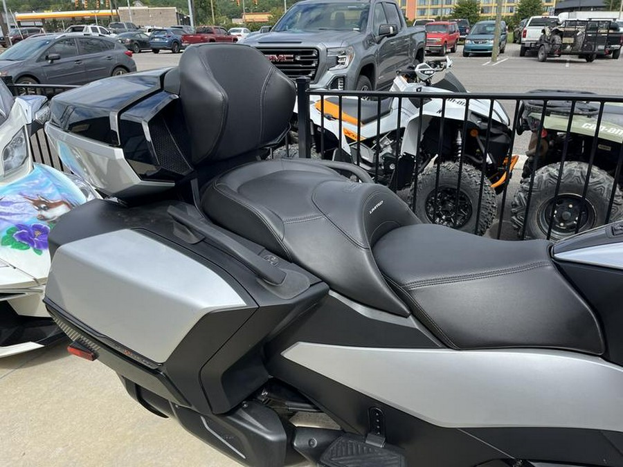 2022 Can-Am® Spyder RT Limited Dark Wheels