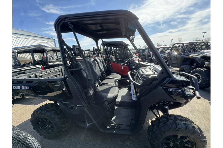 2025 Can-Am SSV DEF XT 64 HD10 BK 25 XT HD10