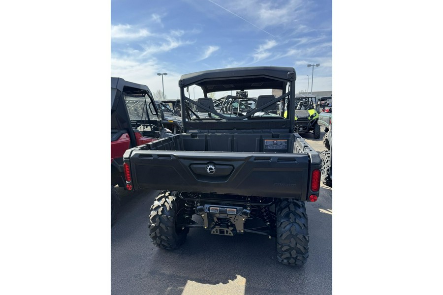 2025 Can-Am SSV DEF XT 64 HD10 BK 25 XT HD10
