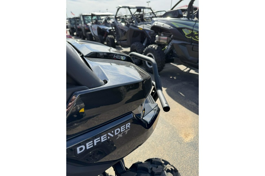 2025 Can-Am SSV DEF XT 64 HD10 BK 25 XT HD10