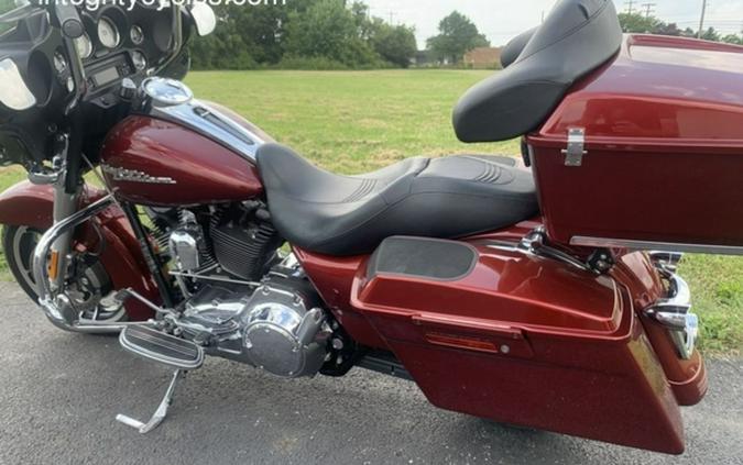 2010 Harley-Davidson® FLHX - Street Glide®