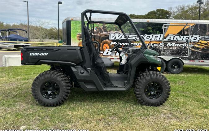 2024 Can-Am® Defender DPS HD7 Tundra Green