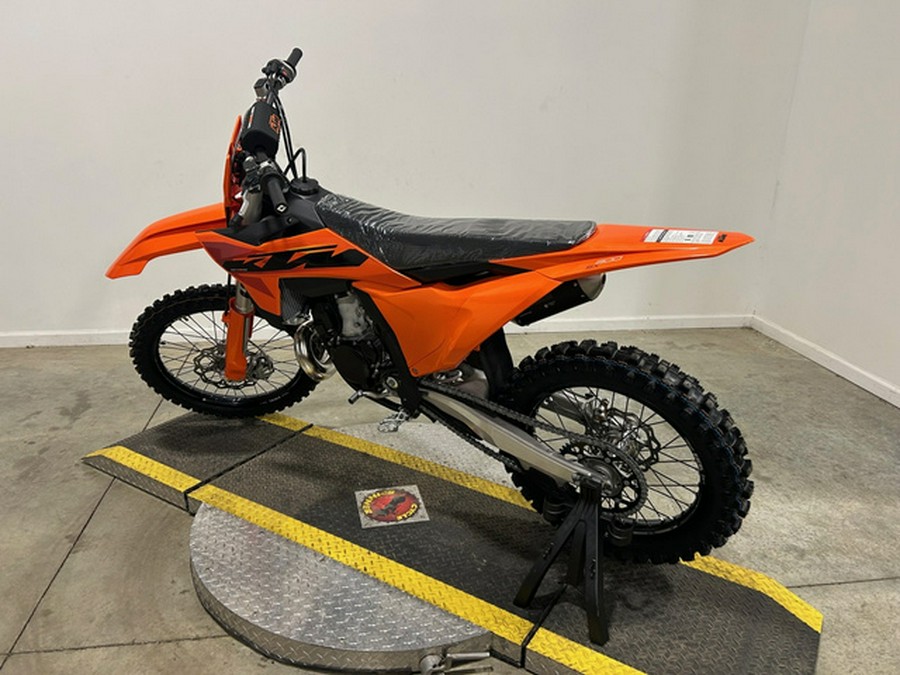 2025 KTM SX 300