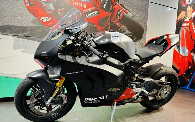 2022 Ducati Panigale V4 SP Winter Test Livery