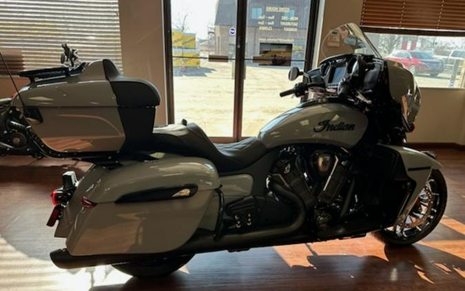 2025 Indian Motorcycle® Roadmaster® PowerPlus Dark Horse® 112 Storm Gray