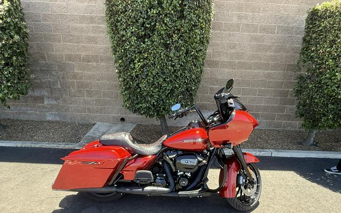 FLTRXS 2018 Road Glide® Special