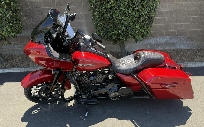 FLTRXS 2018 Road Glide® Special