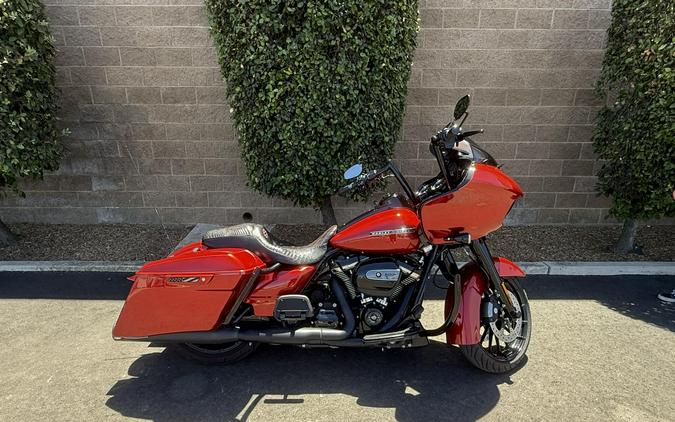 FLTRXS 2018 Road Glide® Special