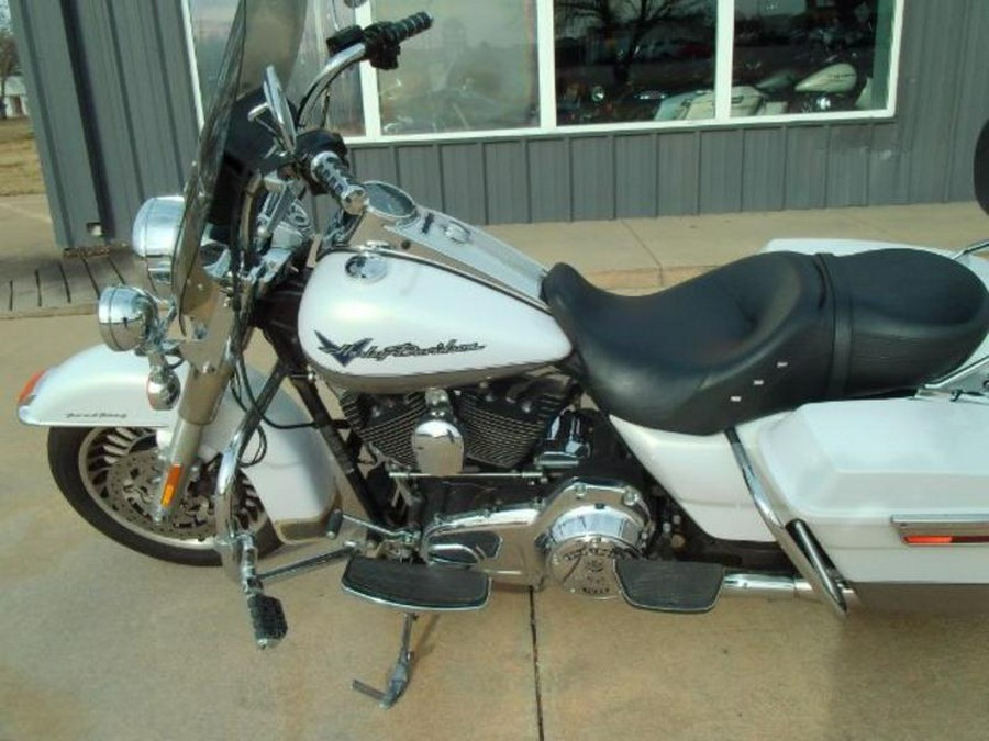 2009 Harley-Davidson® FLHR - Road King®