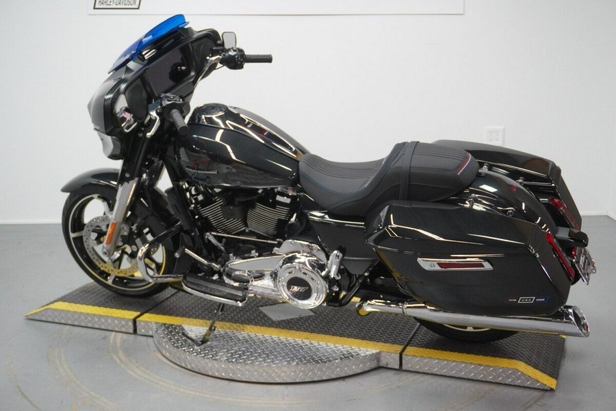 2026 Harley-Davidson® Street Glide® Midnight Ember Chrome Trim