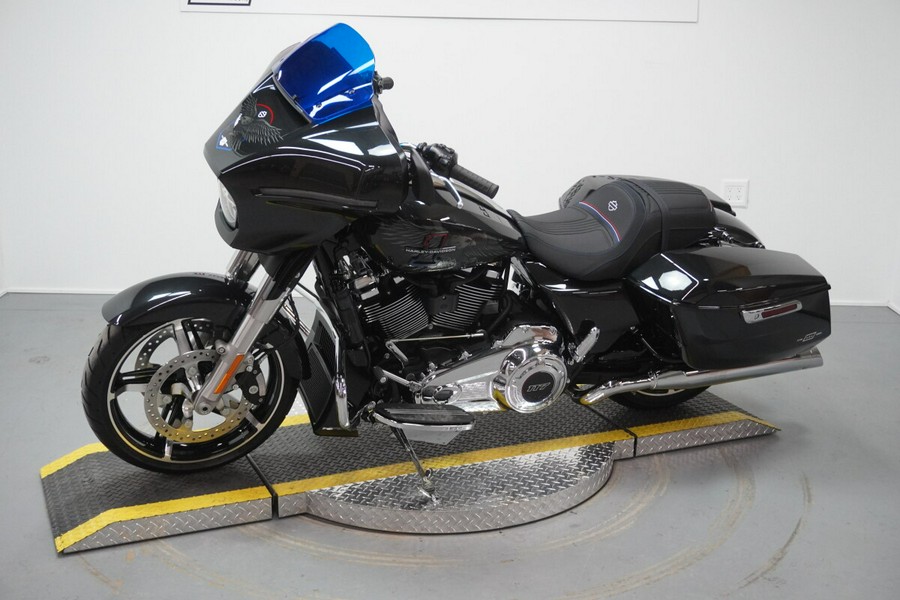 2026 Harley-Davidson® Street Glide® Midnight Ember Chrome Trim