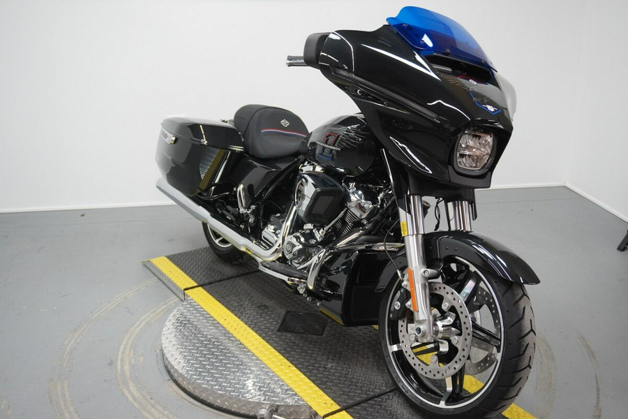 2026 Harley-Davidson® Street Glide® Midnight Ember Chrome Trim