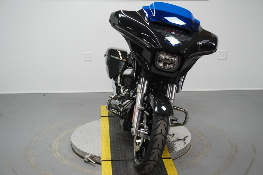 2026 Harley-Davidson® Street Glide® Midnight Ember Chrome Trim