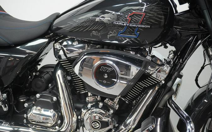 2026 Harley-Davidson® Street Glide® Midnight Ember Chrome Trim