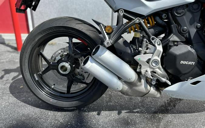 2024 Ducati Supersport 950 S White Stripe