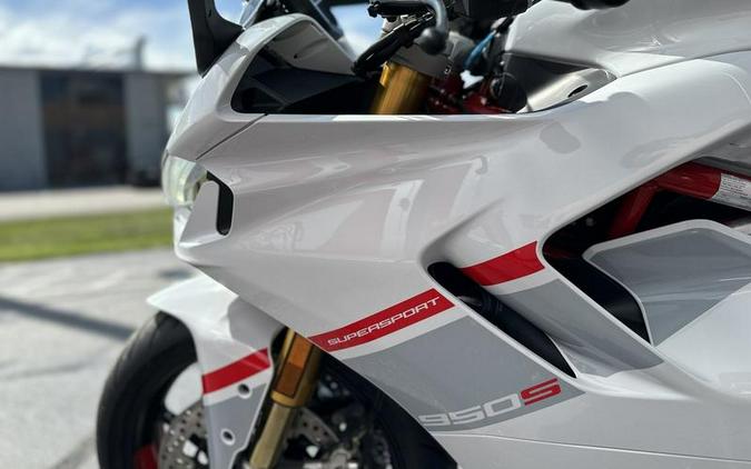 2024 Ducati Supersport 950 S White Stripe