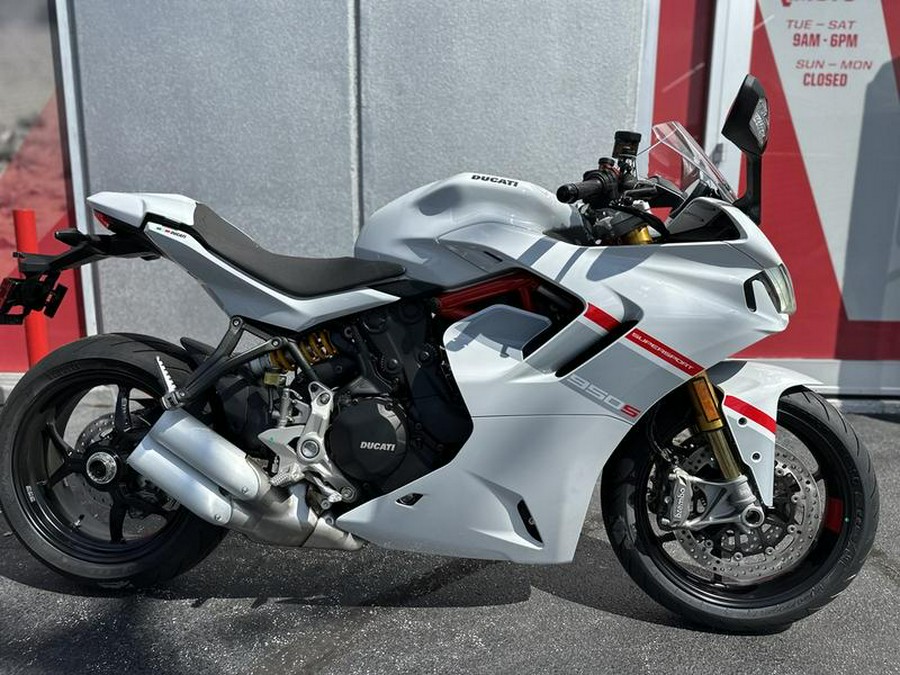 2024 Ducati Supersport 950 S White Stripe