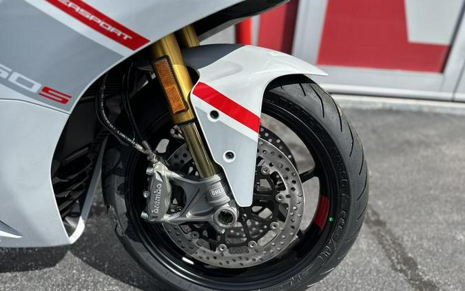 2024 Ducati Supersport 950 S White Stripe