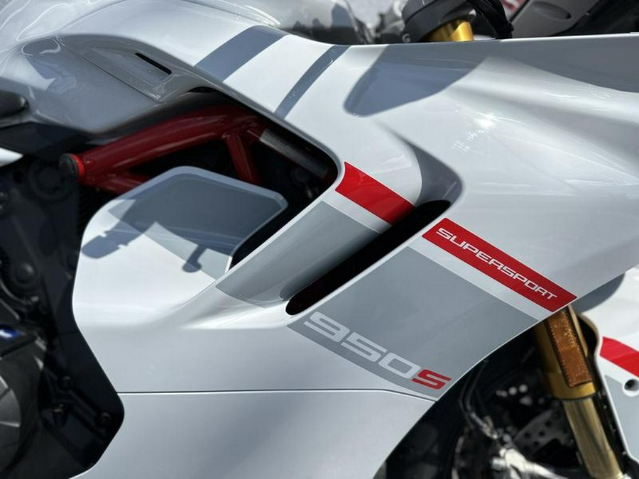 2024 Ducati Supersport 950 S White Stripe