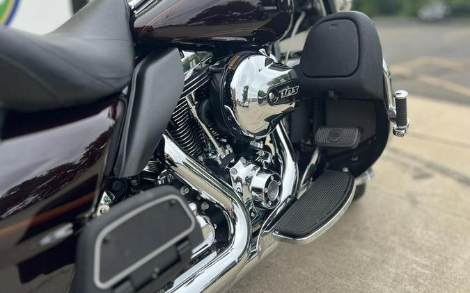 2014 Harley-Davidson® FLHTCU - Electra Glide® Ultra Classic®