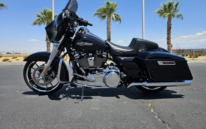 2023 Harley-Davidson® FLHX - Street Glide®