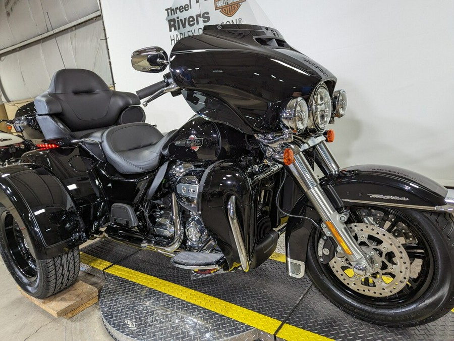 2024 Harley-Davidson Tri Glide Ultra Vivid Black