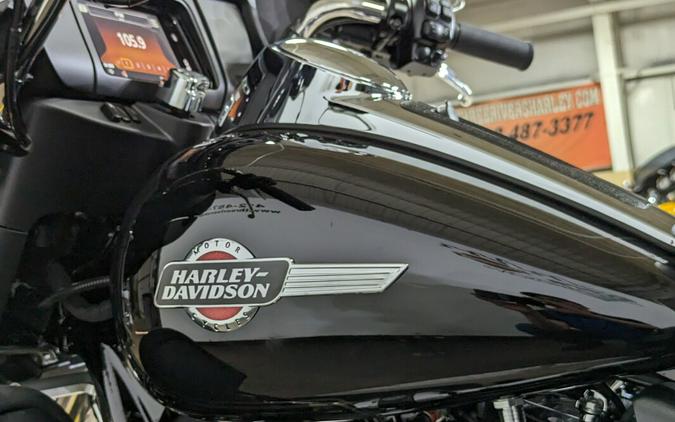 2024 Harley-Davidson Tri Glide Ultra Vivid Black