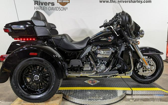 2024 Harley-Davidson Tri Glide Ultra Vivid Black