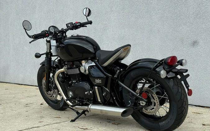 2026 Triumph Bonneville Bobber Jet Black