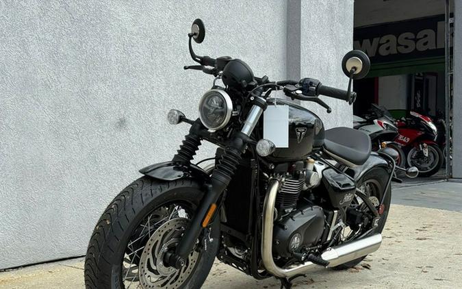 2026 Triumph Bonneville Bobber Jet Black