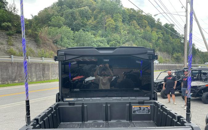2022 Can-Am Defender MAX Lone Star CAB HD10