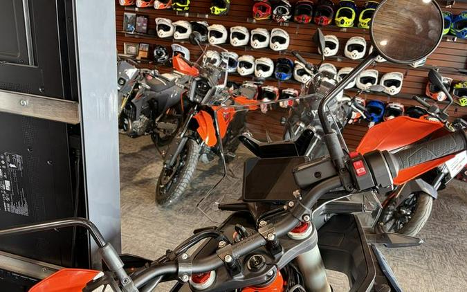 2027 KTM 890 Adventure R Rally