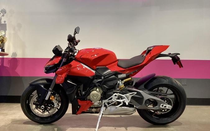 2026 Ducati Streetfighter V4s