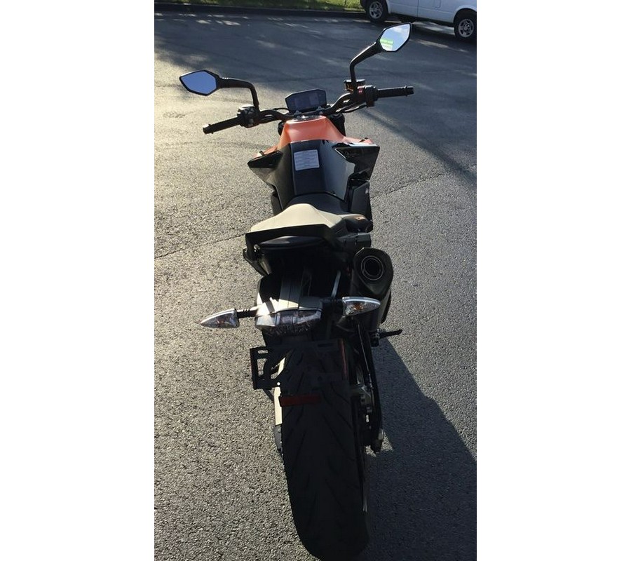 2021 KTM 890 Duke