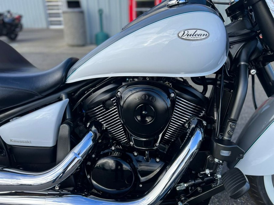 2021 Kawasaki Vulcan® 900 Classic