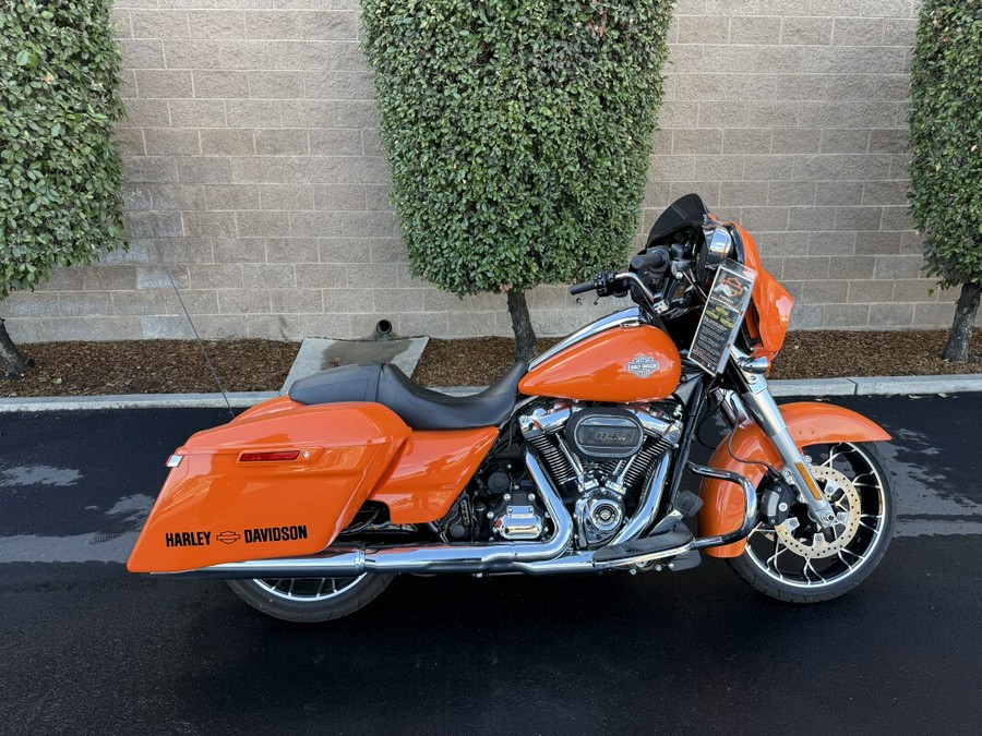 FLHXS 2023 Street Glide® Special